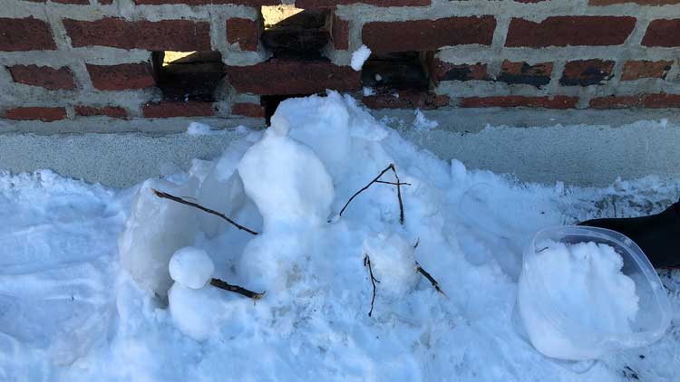 wall-for-snowman
