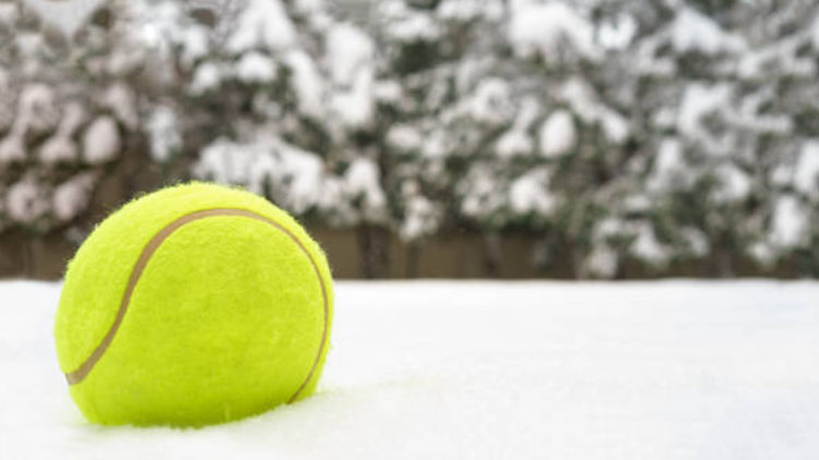 テニスの予定が雪遊びに変更になった件